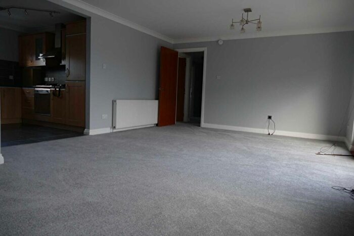 2 Bedroom Apartment To Rent In Castle Street, Hamilton, ML3