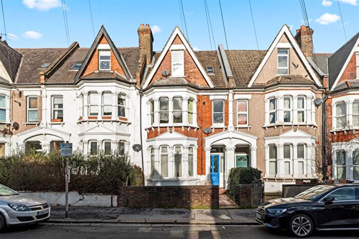 1 Bedroom Flat For Sale In Holmesdale Road, London, SE25