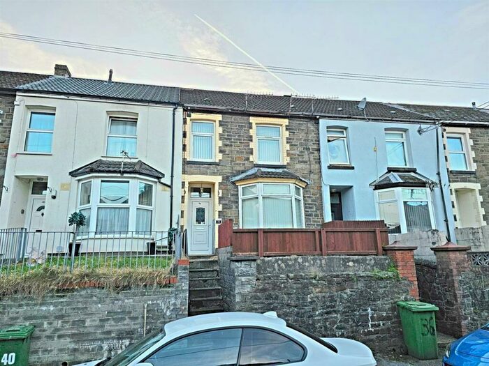 3 Bedroom Terraced House To Rent In Ty'r Felin Street, Mountain Ash, CF45
