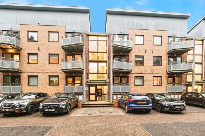 2 Bedroom Flat For Sale In Mellish Way, Hornchurch, Essex, RM11
