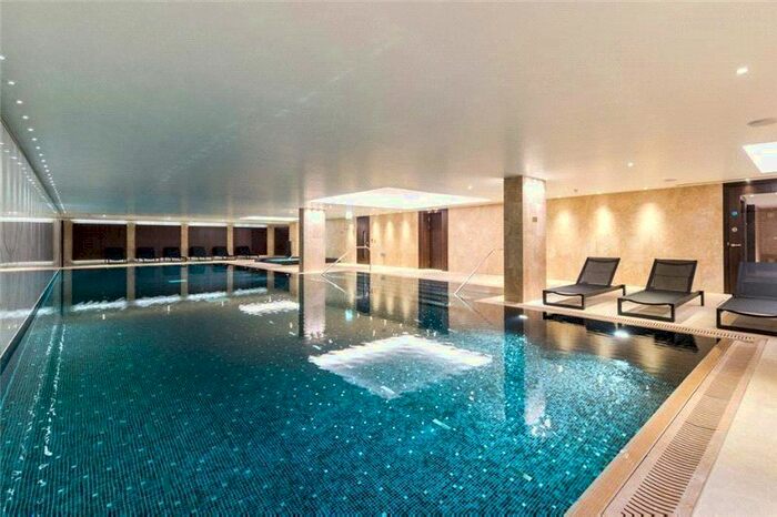 1 Bedroom Flat To Rent In Chatsworth House, Duchess Walk, London, SE1