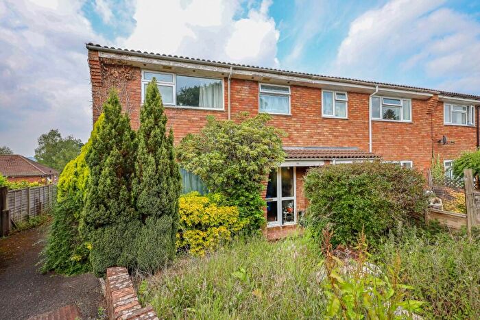 3 Bedroom End Of Terrace House For Sale In Inwood Road, Liss, Hampshire, GU33