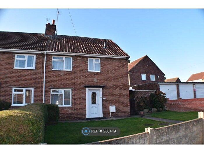 3 Bedroom Semi-Detached House To Rent In Prior Close, Sutton In Ashfield, NG17
