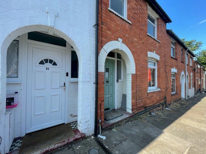 3 Bedroom Terraced House To Rent In Freehold Street, Northampton, NN2