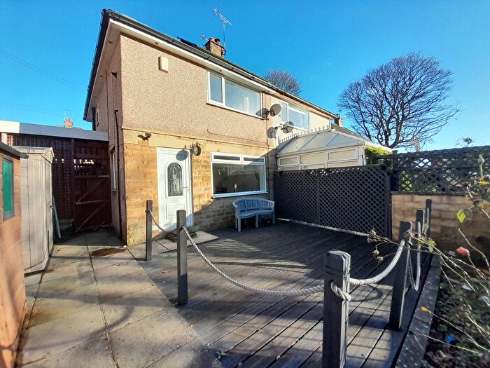 2 Bedroom Semi Detached House For Sale In Meadow Lane, Halifax, HX3
