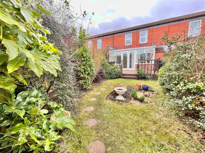 2 Bedroom Semi-Detached House To Rent In Clover Ground, Henleaze, Bristol BS9