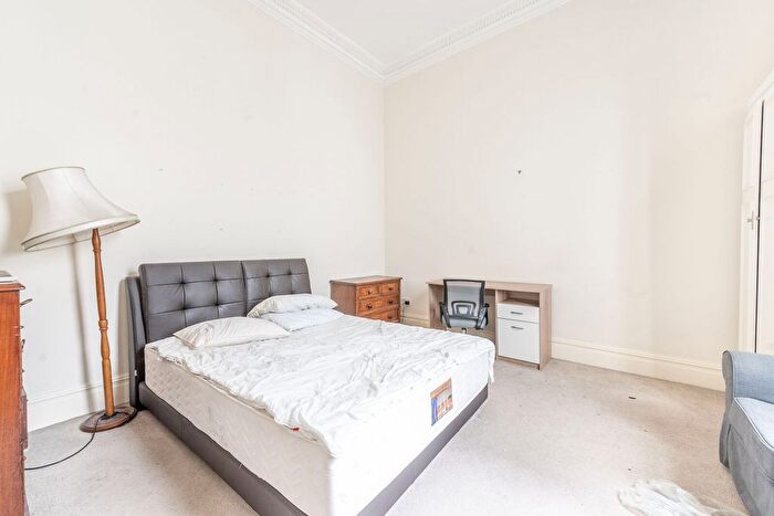2 Bedroom Flat To Rent In Emperor's Gate, South Kensington, London, SW7