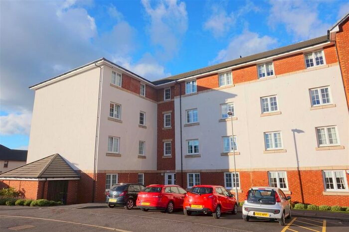 2 Bedroom Flat To Rent In Kirktonholme Gardens, West Mains, East Kilbride, G74