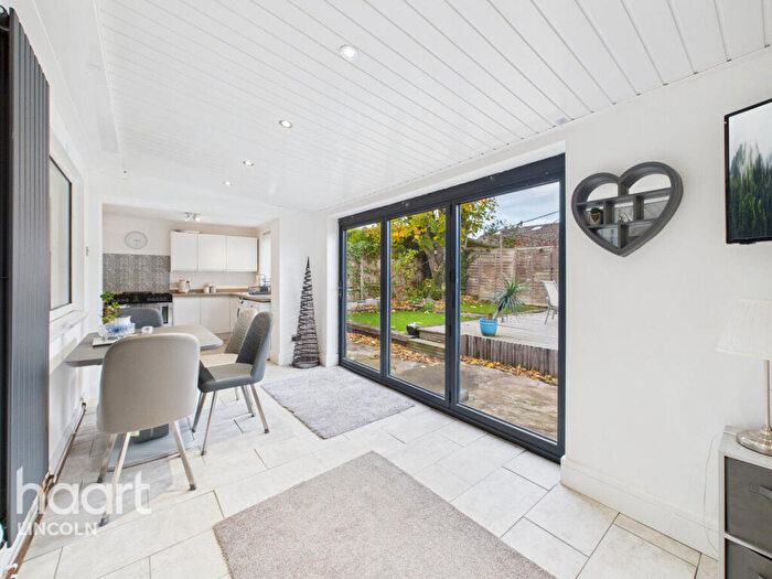 4 Bedroom Detached Bungalow For Sale In Goldfinch Close, Skellingthorpe, LN6