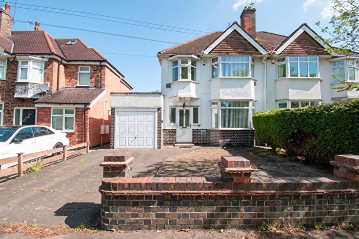 3 Bedroom Semi Detached House For Sale In Welford Road, South Knighton, LE2