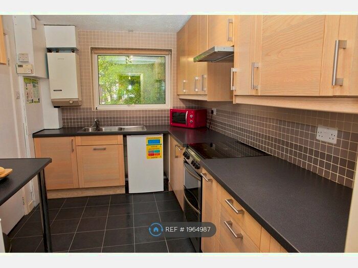 4 Bedroom Terraced House To Rent In Smith Street, Kingston, KT5