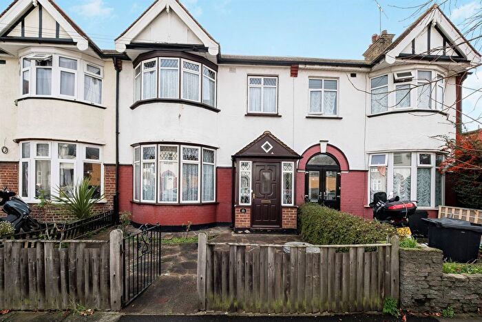 3 Bedroom Terraced House For Sale In Eton Road, Ilford, IG1