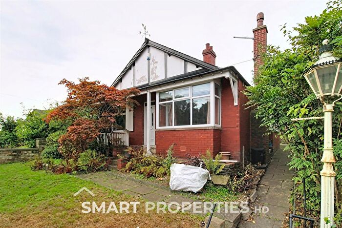 2 Bedroom Detached Bungalow To Rent In Penistone Road, Waterloo, Huddersfield, HD5