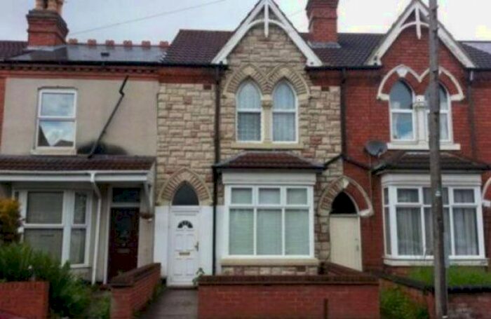 2 Bedroom Flat To Rent In Grange Road, Kingsheath B14