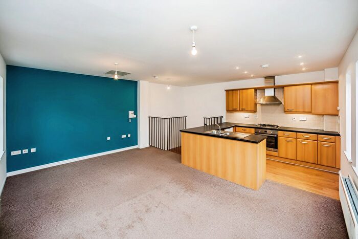 2 Bedroom Flat To Rent In Ash Apartments, Wakefield, WF1
