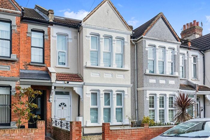 5 Bedroom Terraced House For Sale In Salisbury Road, London, E17