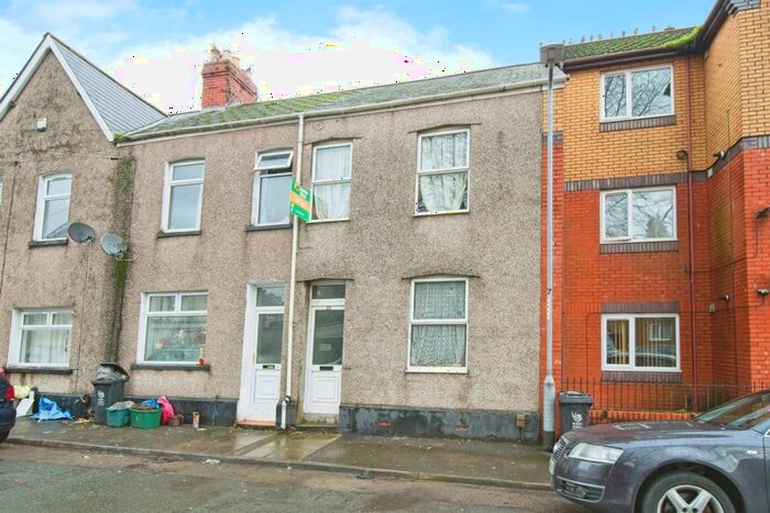 2 Bedroom End Of Terrace House For Sale In James Street, Newport, NP20