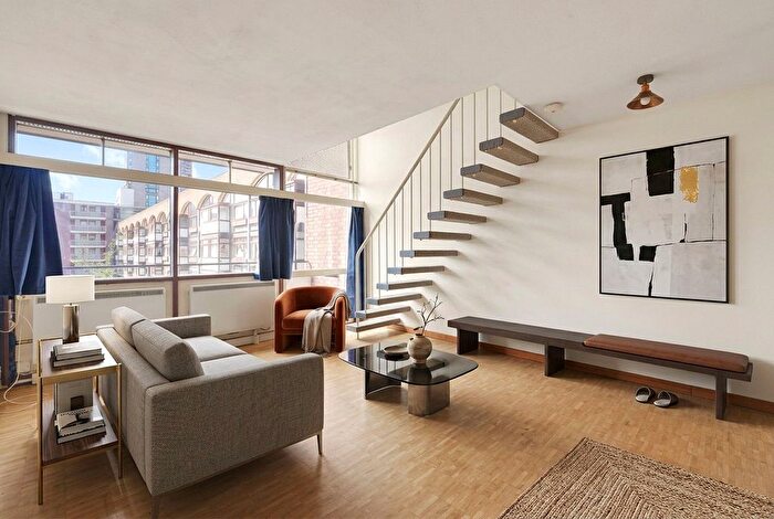 2 Bedroom Flat For Sale In Golden Lane Estate, London, EC1Y