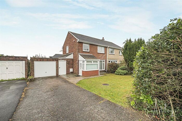 3 Bedroom Semi Detached House For Sale In Gwerneinon Road, Derwen Fawr, Sketty, Swansea, SA2