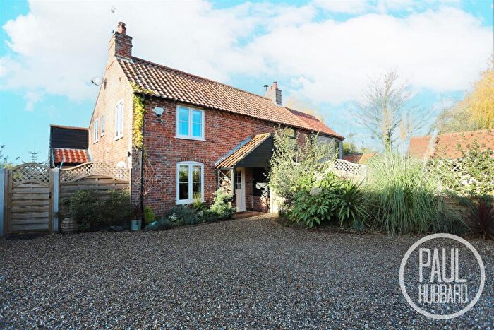 2 Bedroom Cottage For Sale In Chenerys Cottage, Chenerys Loke, Weston, NR34