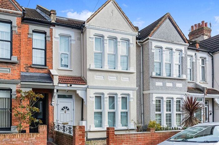 5 Bedroom Terraced House For Sale In Salisbury Road, London, E17