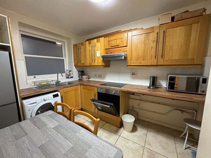 3 Bedroom Flat To Rent In Boswell House, Boswell Street, London, WC1N