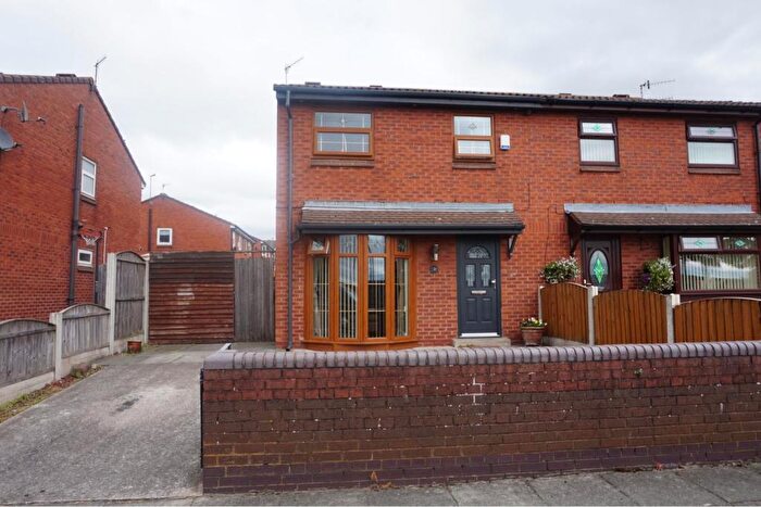 3 Bedroom Semi-Detached House To Rent In Carmarthen Crescent, L8