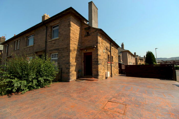 2 Bedroom Flat To Rent In Chesser Grove Edinburgh, EH14