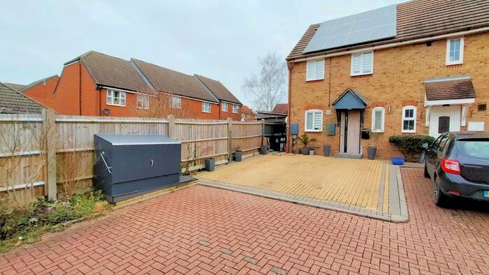 3 Bedroom House To Rent In Alexander Gate, Stevenage, SG1