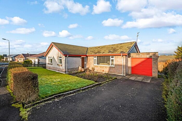 4 Bedroom Detached House For Sale In Broom Gardens, Lenzie, G66