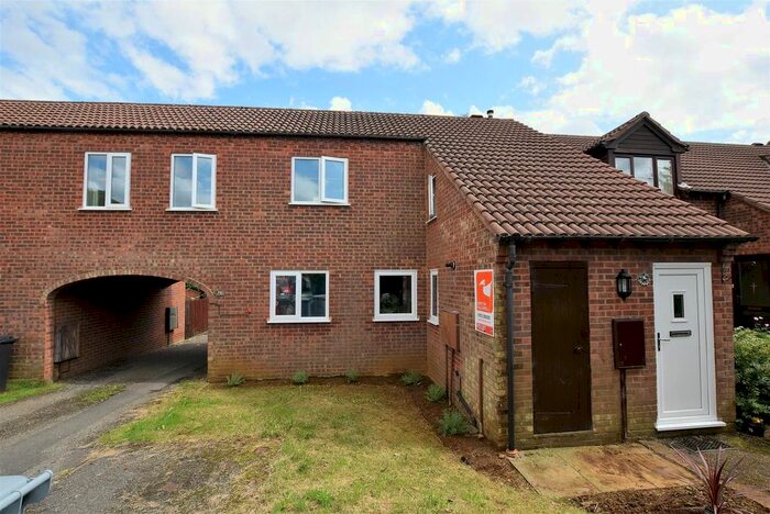 2 Bedroom Flat To Rent In Ladywell, Oakham, LE15