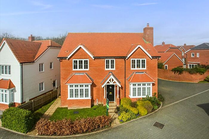 5 Bedroom Detached House For Sale In Poppy Drive, Horam, Heathfield, TN21