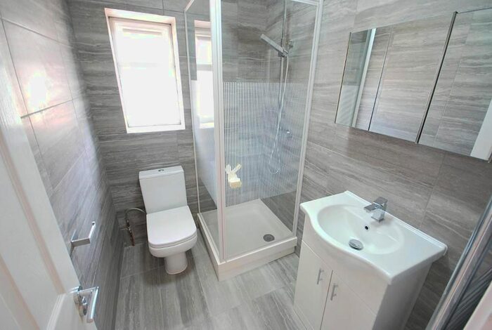 4 Bedroom Flat To Rent In Woodside Avenue, Greater London, HA0