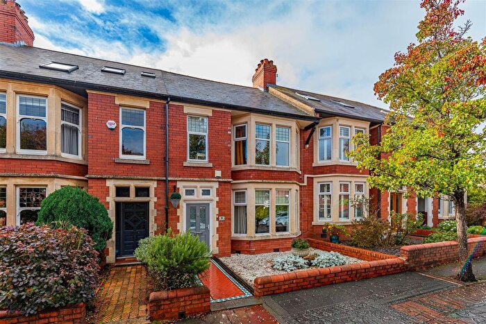 4 Bedroom Terraced House For Sale In Llwyn-Y-Grant Place, Penylan, Cardiff, CF23
