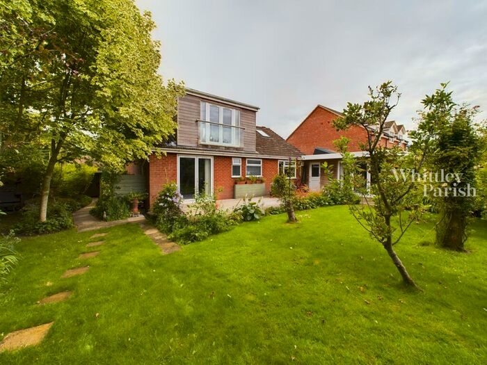 3 Bedroom Chalet For Sale In Low Road, Forncett St. Peter, Norwich, NR16