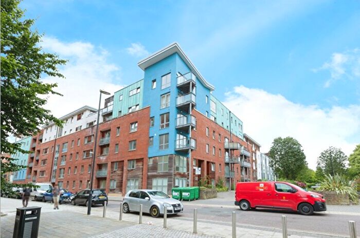 2 Bedroom Apartment To Rent In Crown & Anchor House, Sweetman Place, BS2