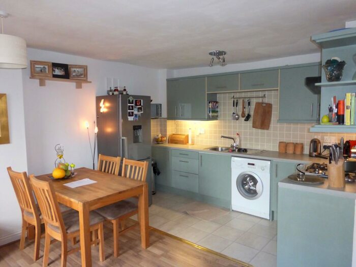 2 Bedroom Apartment To Rent In East Street, Andover, SP10