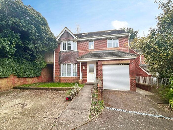 4 Bedroom Detached House To Rent In Tymawr, Caversham, Reading, RG4
