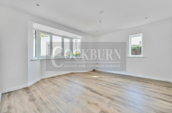 3 Bedroom End Of Terrace House For Sale In Buckler Gardens, London, SE9