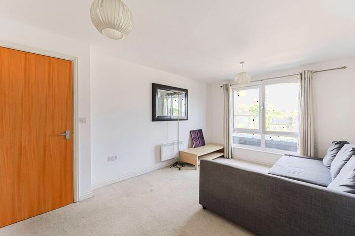 1 Bedroom Flat To Rent In Effra Parade, Brixton, London, SW2