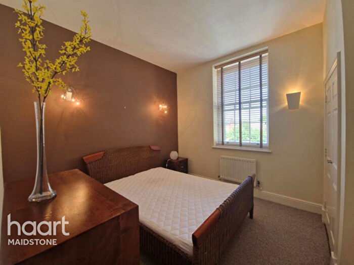 2 Bedroom Apartment To Rent In St Andrews Park, Tarragon Road, Maidstone, ME16