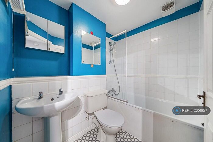 1 Bedroom Flat To Rent In Darlington Court, London, SE6