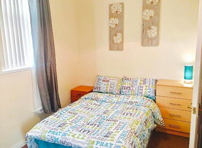 5 Bedroom Double Rooms To Rent In Rathcoole Street, Belfast, BT9