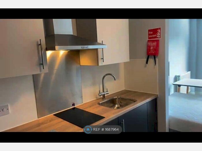 Studio To Rent In Kingsland Road, London, E2