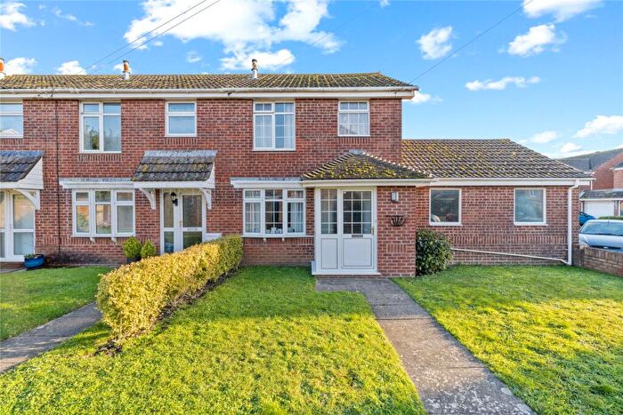 3 Bedroom End Of Terrace House For Sale In Kensington Road, Chichester, PO19