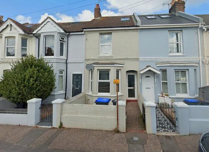 3 Bedroom Terraced House To Rent In Becket Road, Worthing, BN14