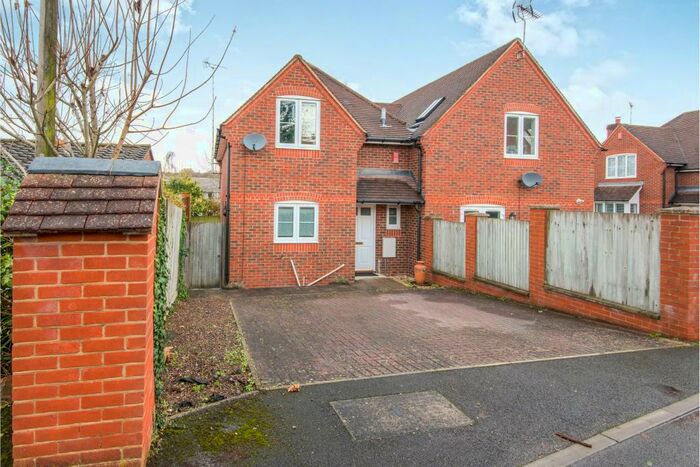 2 Bedroom End Of Terrace House To Rent In Kings Worthy, Winchester, SO23