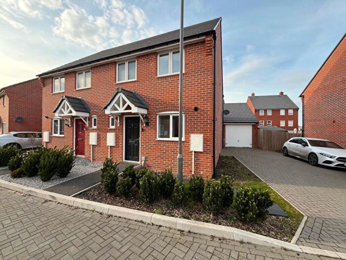 3 Bedroom Semi-Detached House To Rent In Berkhamsted Way, Broughton, Aylesbury, HP22