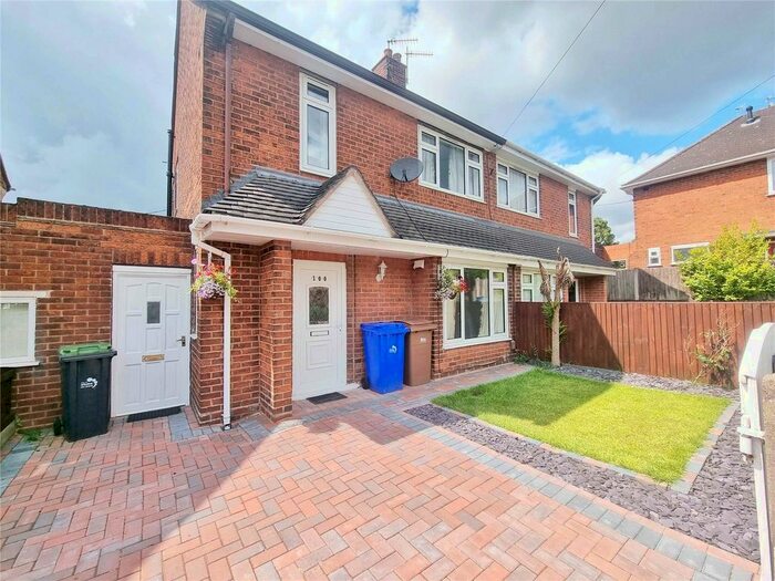 3 Bedroom Detached House To Rent In Meaford Drive, Stoke-On-Trent, Staffordshire, ST3