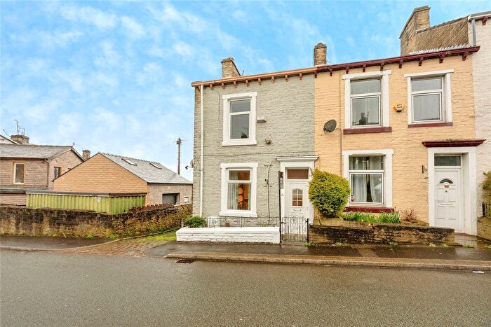 3 Bedroom End Terrace House For Sale In Langroyd Road, Colne, Lancashire, BB8
